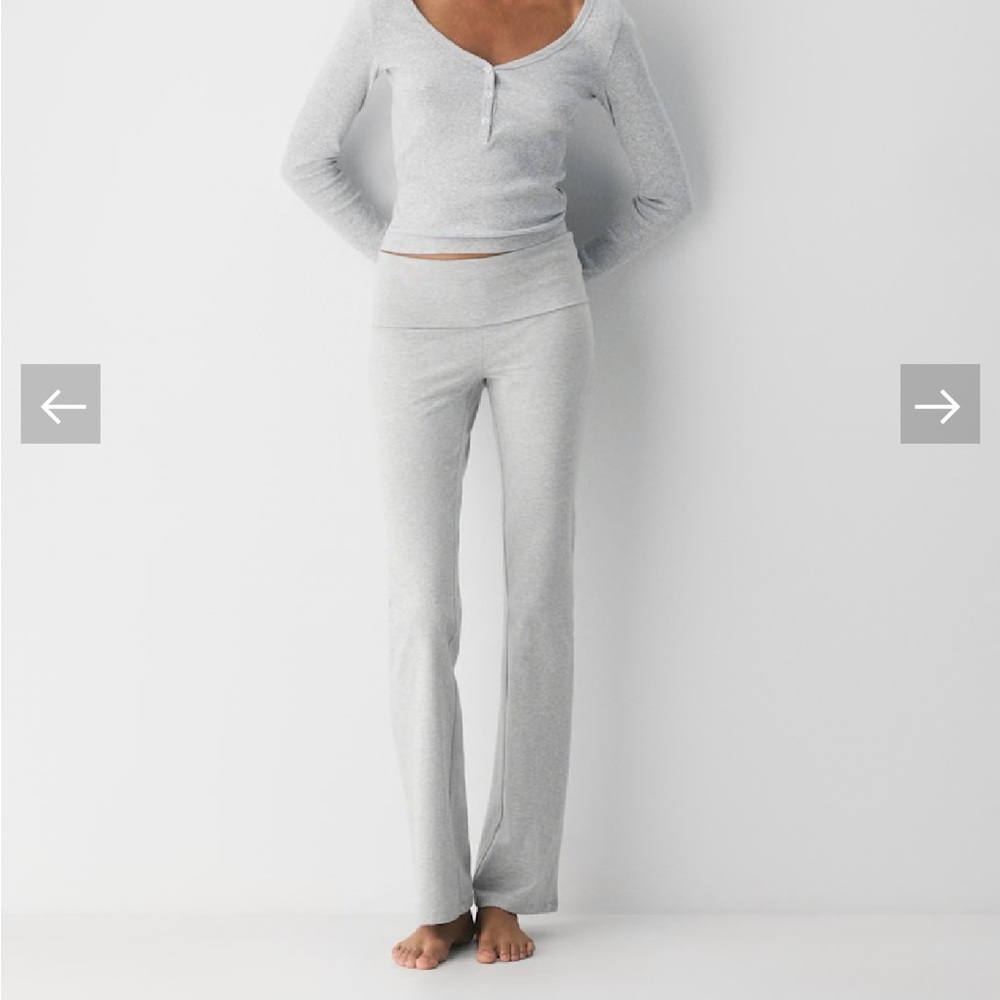 Aritzia Sunday Best Camden Flare Leg
Pants